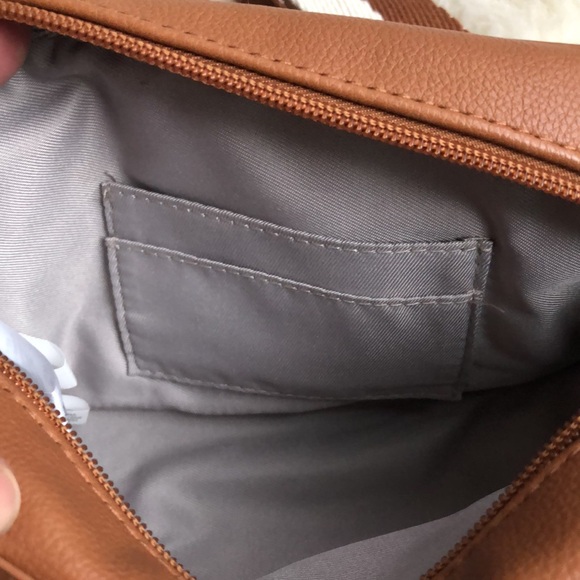 Thirty One Brown Vegan Leather Crossbody Brass Hardware - Picture 5 of 11
